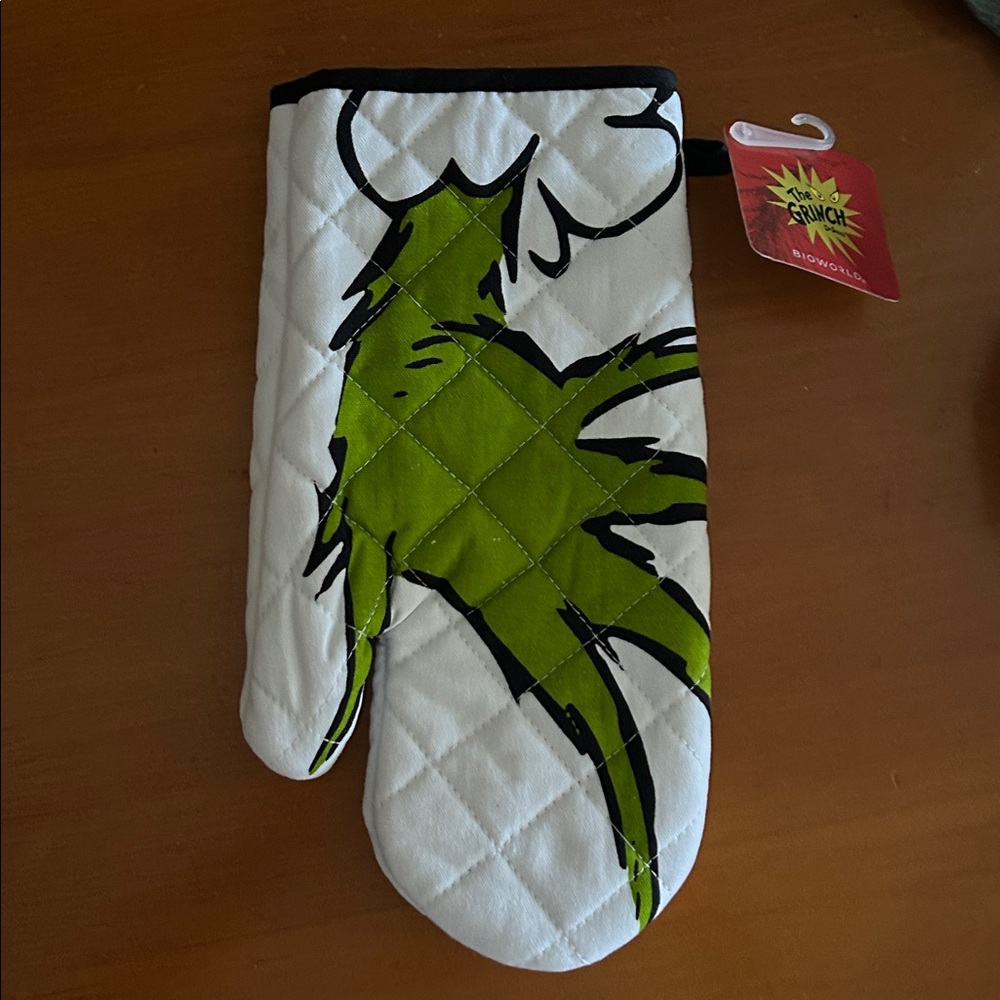 Grinch Oven Mitt - Green and White